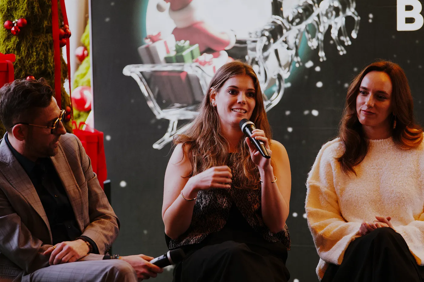 Panel discussion at Bitget Crypto Elite event in Warsaw.